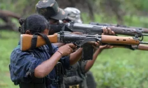 अंतिम मोर्चा: 2026 से पहले नक्सली आंदोलन खत्म होने की कगार पर अंतिम मोर्चा: 2026 से पहले नक्सली आंदोलन खत्म होने की कगार पर