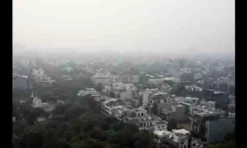 Gurugram: पटाखों पर प्रतिबंध के साथ प्रदूषण नियमों की धज्जियां उड़ीं