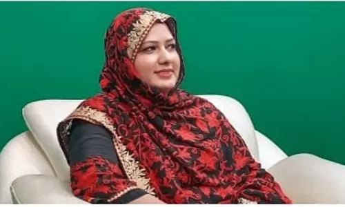 Srinagar: नगरोटा सीट पर नेकां का उम्मीदवार शमीम बेगम Srinagar: नगरोटा सीट पर नेकां का उम्मीदवार शमीम बेगम