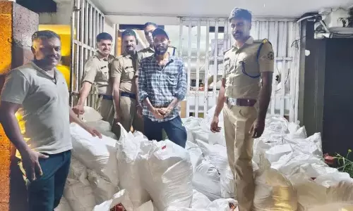 बड़े पैमाने पर ड्रग्स का भंडाफोड़; एक व्यक्ति गिरफ्तार बड़े पैमाने पर ड्रग्स का भंडाफोड़; एक व्यक्ति गिरफ्तार