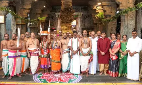 Andhra : तिरुमाला श्रीवारी मंदिर में दिवाली का जश्न ज़ोरों पर