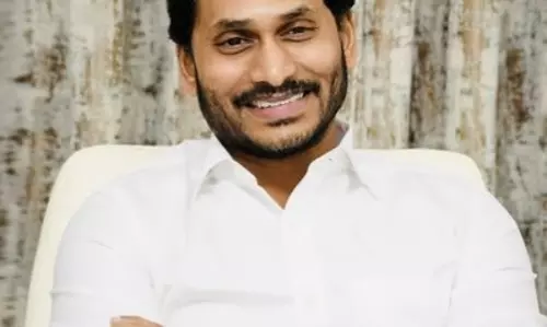 Andhra Pradesh: जगन मोहन रेड्डी लंदन से लौटे Andhra Pradesh: जगन मोहन रेड्डी लंदन से लौटे