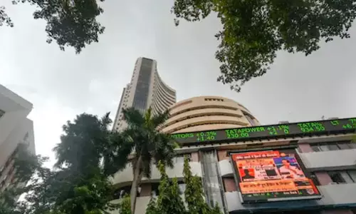 त्योहारी उत्साह से बाजार में तेजी, सेंसेक्स और निफ्टी लगातार चौथे सेशन में हरे निशान में हुए बंद