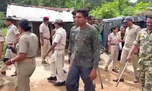 Odisha में अवैध देशी शराब का भंडाफोड़, गजपति में बड़ी रेड