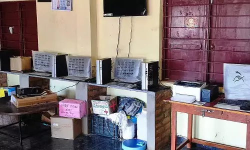 परमानेंट टीचरों की कमी: बेकार हो रहे कंप्यूटर