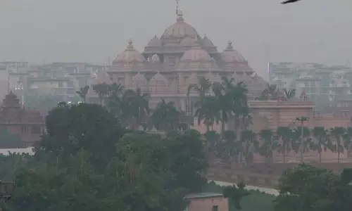 CAQM ने दिल्ली-NCR में GRAP 2 लगाया, अक्षरधाम मंदिर के आसपास AQI 411 दर्ज किया गया CAQM ने दिल्ली-NCR में GRAP 2 लगाया, अक्षरधाम मंदिर के आसपास AQI 411 दर्ज किया गया