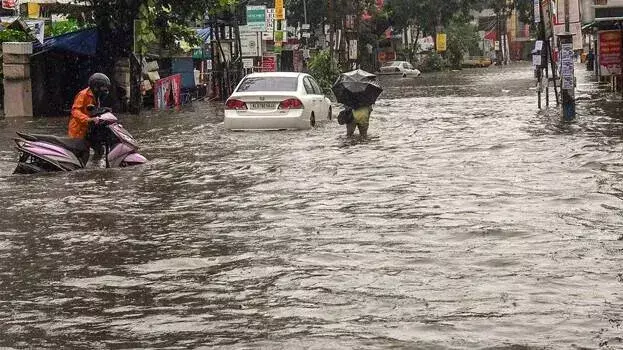 Kerala में ऑरेंज अलर्ट, तमिलनाडु के जिलों में बाढ़ की संभावना