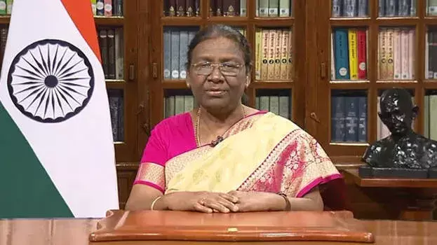 Kerala visit: राष्ट्रपति द्रौपदी मुर्मू मंगलवार शाम को तिरुवनंतपुरम पहुँचेंगी Kerala visit: राष्ट्रपति द्रौपदी मुर्मू मंगलवार शाम को तिरुवनंतपुरम पहुँचेंगी