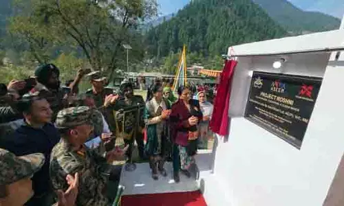 प्रोजेक्ट रोशनी ने Keran village को स्वच्छ ऊर्जा से रोशन किया प्रोजेक्ट रोशनी ने Keran village को स्वच्छ ऊर्जा से रोशन किया
