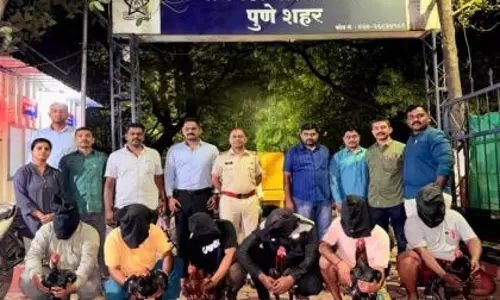 Wanawadi पुलिस ने अवैध मुर्गा लड़ाई गिरोह का भंडाफोड़ किया, छह गिरफ्तार