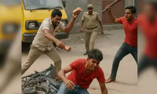 शराब को लेकर विवाद, युवक पर पत्थर और हाथ-मुक्कों से हमला शराब को लेकर विवाद, युवक पर पत्थर और हाथ-मुक्कों से हमला