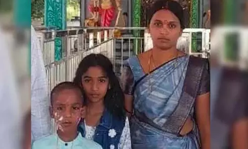 माँ ने दो बच्चों की हत्या कर आत्महत्या कर ली माँ ने दो बच्चों की हत्या कर आत्महत्या कर ली