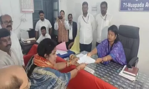 Odisha: स्नेहांगिनी छुरिया ने नुआपाड़ा उपचुनाव के लिए नामांकन भरा
