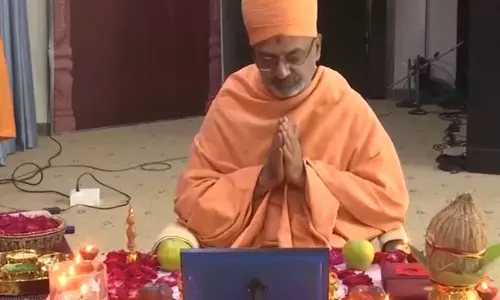 दिवाली पर BAPS स्वामीनारायण मंदिर में किया गया बहिपूजन