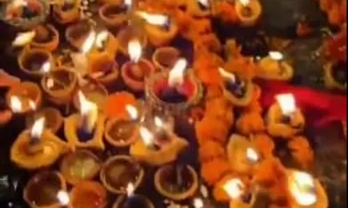 Diwali पर 15 हजार दीपों से जगमगाया केदारनाथ धाम