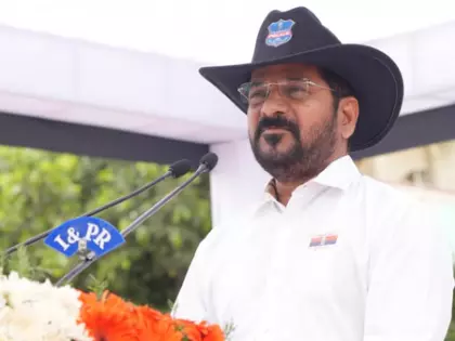 तेलंगाना CM का माओवादियों से आह्वान: आत्मसमर्पण करें, मुख्यधारा में लौटें तेलंगाना CM का माओवादियों से आह्वान: आत्मसमर्पण करें, मुख्यधारा में लौटें