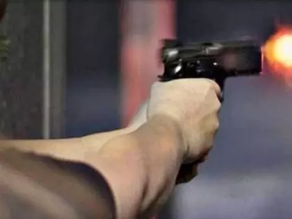 Delhi: तुर्कमान गेट के पास गोलीबारी की घटना में 72 वर्षीय व्यक्ति घायल Delhi: तुर्कमान गेट के पास गोलीबारी की घटना में 72 वर्षीय व्यक्ति घायल