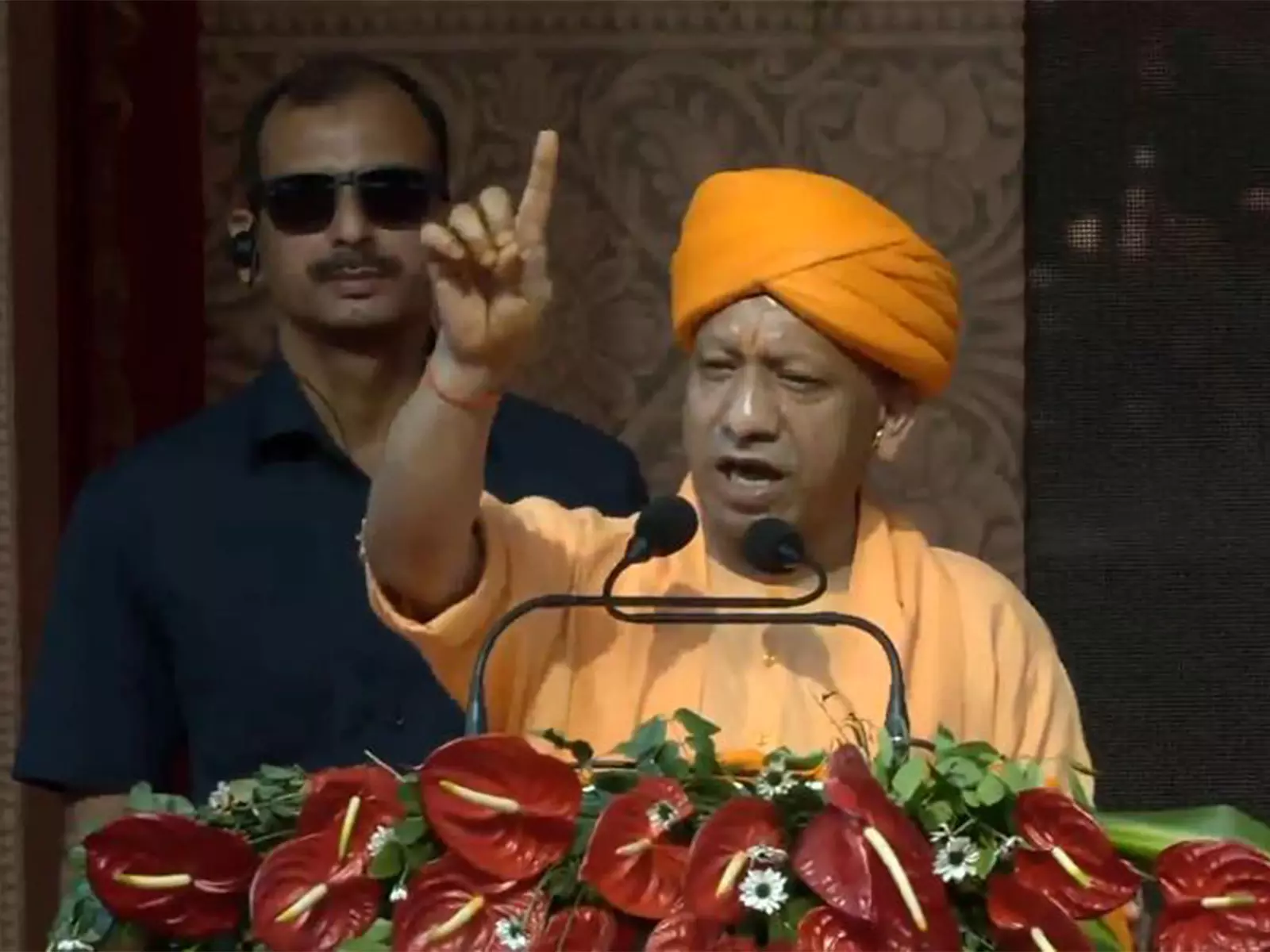 बाढ़ प्रभावित किसानों के लिए पंजाब को 1,000 क्विंटल गेहूं का बीज भेजा गया: यूपी CM Yogi बाढ़ प्रभावित किसानों के लिए पंजाब को 1,000 क्विंटल गेहूं का बीज भेजा गया: यूपी CM Yogi