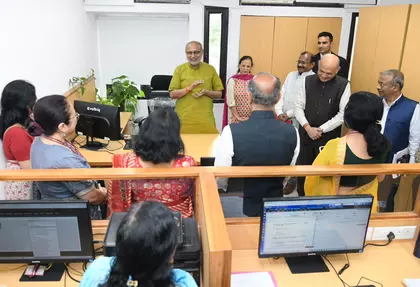 VP राधाकृष्णन ने राज्यसभा सचिवालय के कर्मचारियों के साथ बातचीत की VP राधाकृष्णन ने राज्यसभा सचिवालय के कर्मचारियों के साथ बातचीत की