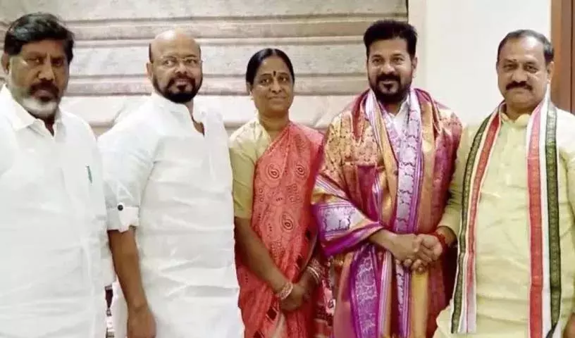 RS Praveen Kumar ने कोंडा सुरेखा, रेवंत रेड्डी की बैठक का मजाक उड़ाया RS Praveen Kumar ने कोंडा सुरेखा, रेवंत रेड्डी की बैठक का मजाक उड़ाया