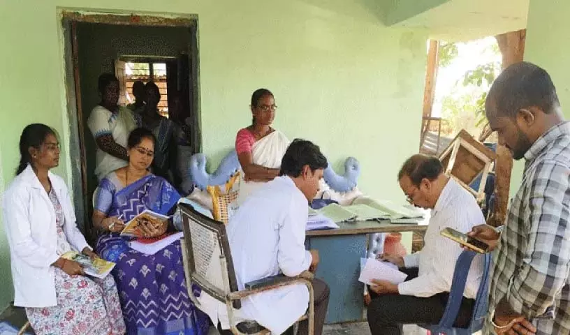 बच्चों का टीकाकरण निर्धारित समय पर किया जाना चाहिए: DMHO चंद्रशेखर बच्चों का टीकाकरण निर्धारित समय पर किया जाना चाहिए: DMHO चंद्रशेखर