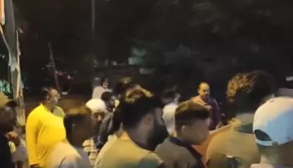 साकेत कोर्ट के पास कार-बाइक टक्कर में दो घायल, पुलिस जांच जारी साकेत कोर्ट के पास कार-बाइक टक्कर में दो घायल, पुलिस जांच जारी