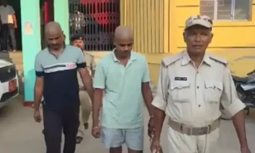 चाय वाला महाठग निकला, घर से 1 करोड़ 50 लाख Cash जब्त