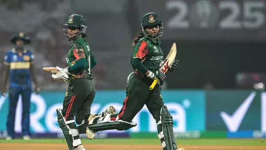 Bangladesh ने 4 गेंदों में 4 विकेट गंवाकर खुद को किया ध्वस्त, महिला विश्व कप से बाहर Bangladesh ने 4 गेंदों में 4 विकेट गंवाकर खुद को किया ध्वस्त, महिला विश्व कप से बाहर