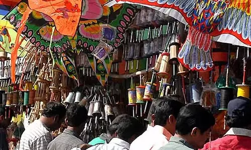 Karnataka : पतंग के मांझे से 3 साल के बच्चे का गला कटा, गंभीर चोट