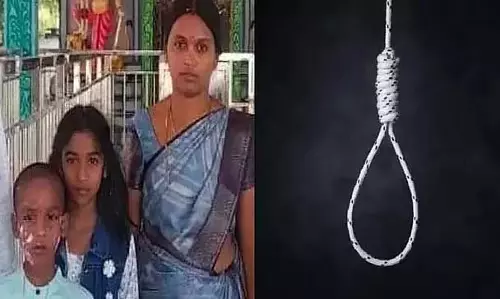 दिवाली के मौके पर एक भयानक घटना: दो बच्चों की हत्या के बाद मां ने की आत्महत्या दिवाली के मौके पर एक भयानक घटना: दो बच्चों की हत्या के बाद मां ने की आत्महत्या