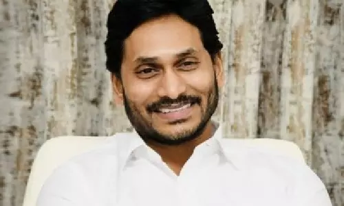 Andhra के पूर्व CM जगन मोहन रेड्डी लंदन से लौटे Andhra के पूर्व CM जगन मोहन रेड्डी लंदन से लौटे