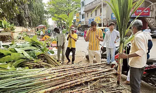 Belgaum : दिवाली का जश्न जोश के साथ शुरू हुआ Belgaum : दिवाली का जश्न जोश के साथ शुरू हुआ