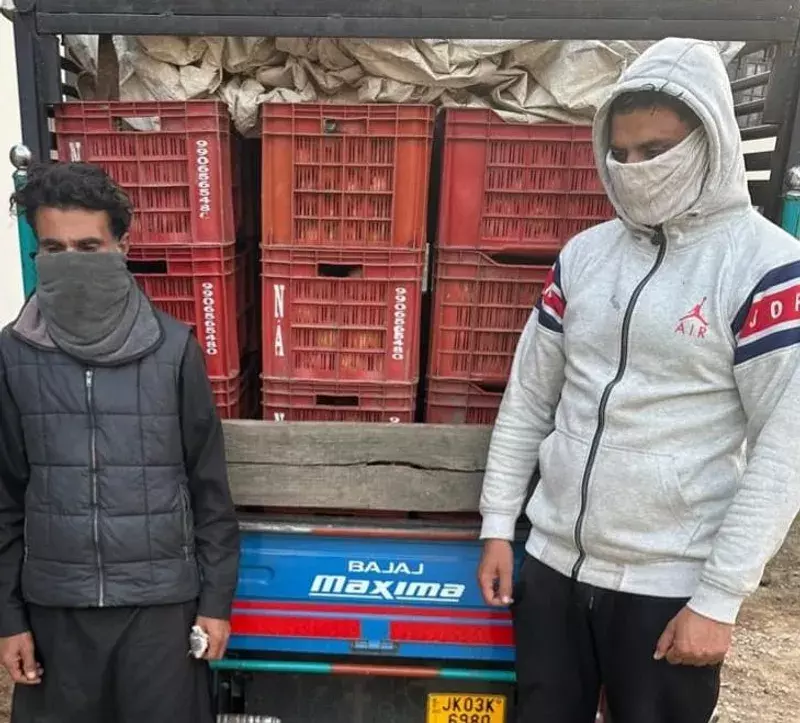 Jammu Kashmir : शोपियां पुलिस ने 24 घंटे के अंदर चोरी का मामला सुलझाया, दो आरोपी गिरफ्तार