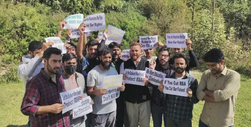 चिनाब घाटी के युवाओं ने RBA कोटे से किसी भी तरह की छेड़छाड़ के खिलाफ चेतावनी दी चिनाब घाटी के युवाओं ने RBA कोटे से किसी भी तरह की छेड़छाड़ के खिलाफ चेतावनी दी