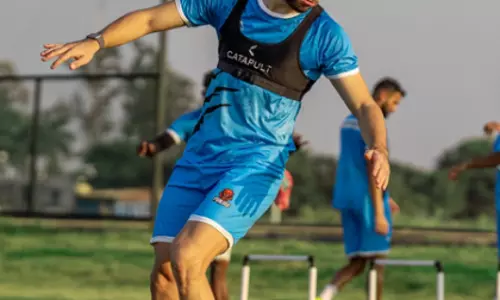 समीर ज़ेल्जकोविच ने पंजाब FC से जुड़ते ही जताई खुशी समीर ज़ेल्जकोविच ने पंजाब FC से जुड़ते ही जताई खुशी