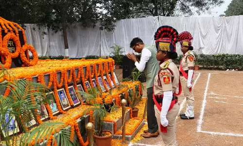 पुलिस स्मृति दिवस पर वित्त मंत्री ओपी चौधरी ने शहीद परिवारों को किया सम्मानित पुलिस स्मृति दिवस पर वित्त मंत्री ओपी चौधरी ने शहीद परिवारों को किया सम्मानित