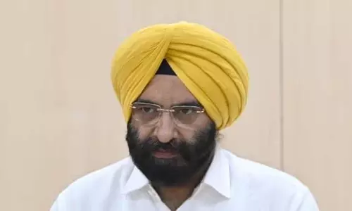 मंत्री मनजिंदर सिंह सिरसा का बड़ा दावा- AAP पंजाब के किसानों को फसल जलाने पर मजबूर कर रही मंत्री मनजिंदर सिंह सिरसा का बड़ा दावा- AAP पंजाब के किसानों को फसल जलाने पर मजबूर कर रही