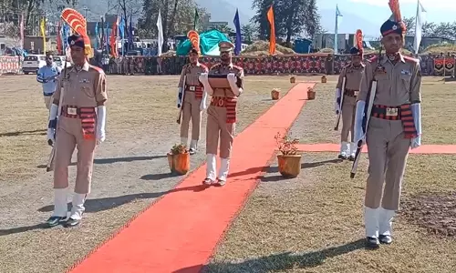 Poonch: पुंछ में पुलिस दिवस समारोह, शहीदों को भावपूर्ण श्रद्धांजलि Poonch: पुंछ में पुलिस दिवस समारोह, शहीदों को भावपूर्ण श्रद्धांजलि
