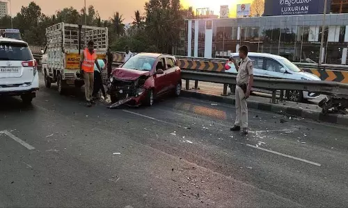 Bhopal में तेज रफ्तार जीप ने दो मोटरसाइकिलों को टक्कर मार दी, दो की मौत Bhopal में तेज रफ्तार जीप ने दो मोटरसाइकिलों को टक्कर मार दी, दो की मौत