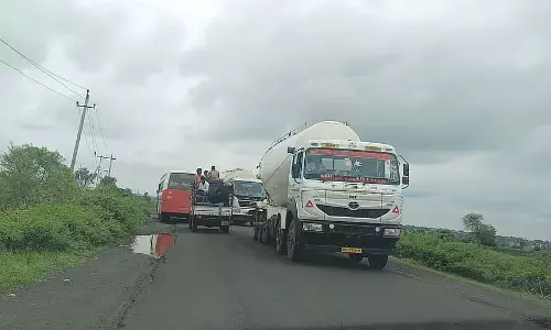 स्टेट हाईवे कंजेशन: ट्रैफिक संकट स्टेट हाईवे कंजेशन: ट्रैफिक संकट