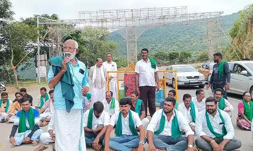 Karnataka : पटाखों से मवेशियों को खतरा Karnataka : पटाखों से मवेशियों को खतरा