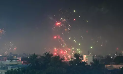 दिवाली के दौरान पटाखों से हुई दुर्घटनाओं में Tamil Nadu में 908 लोग घायल दिवाली के दौरान पटाखों से हुई दुर्घटनाओं में Tamil Nadu में 908 लोग घायल