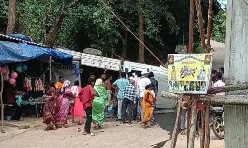 श्रद्धालुओं से भरी पिकअप हादसे का शिकार