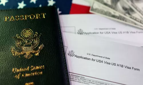 H1B वीज़ा आवेदकों के लिए राहत, स्थिति परिवर्तन शुल्क नहीं लगेगा