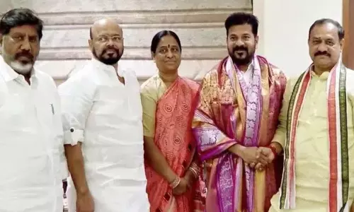 RS Praveen Kumar ने कोंडा सुरेखा, रेवंत रेड्डी की बैठक का मजाक उड़ाया