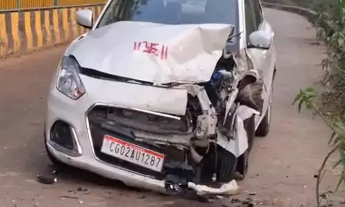 असिस्टेंट सेक्रेटरी की कार हादसे का शिकार