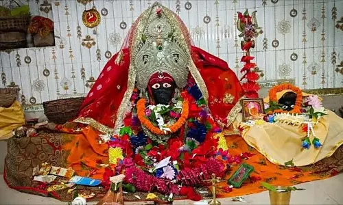 लंका की देवी, पूजिता मिरगोदर, की पूजा लंकेश्वरी में की जाती है