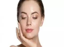Skin Care: सर्दी में गुलाबी निखार पाएं, इन फेस पैक में को अपनी दिनचर्या में शामिल करें Skin Care: सर्दी में गुलाबी निखार पाएं, इन फेस पैक में को अपनी दिनचर्या में शामिल करें