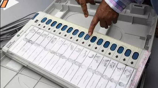 arn Taran by-election में काले धन के इस्तेमाल पर रोक लगाने के इंतजाम किए गए हैं: आयकर विभाग arn Taran by-election में काले धन के इस्तेमाल पर रोक लगाने के इंतजाम किए गए हैं: आयकर विभाग