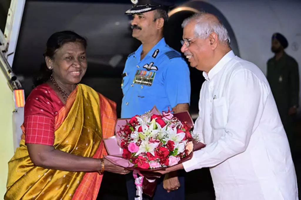 राष्ट्रपति का 4 दिन का केरल दौरा: आज सबरीमाला जाएंगे राष्ट्रपति का 4 दिन का केरल दौरा: आज सबरीमाला जाएंगे